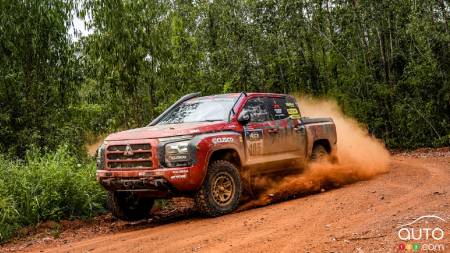 Mitsubishi Ralliart remporte l’Asia Cross Country Rally 2025 avec la Triton