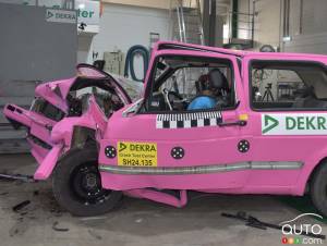 Une Volkswagen Golf 1989 soumise à un test de collision de 2025