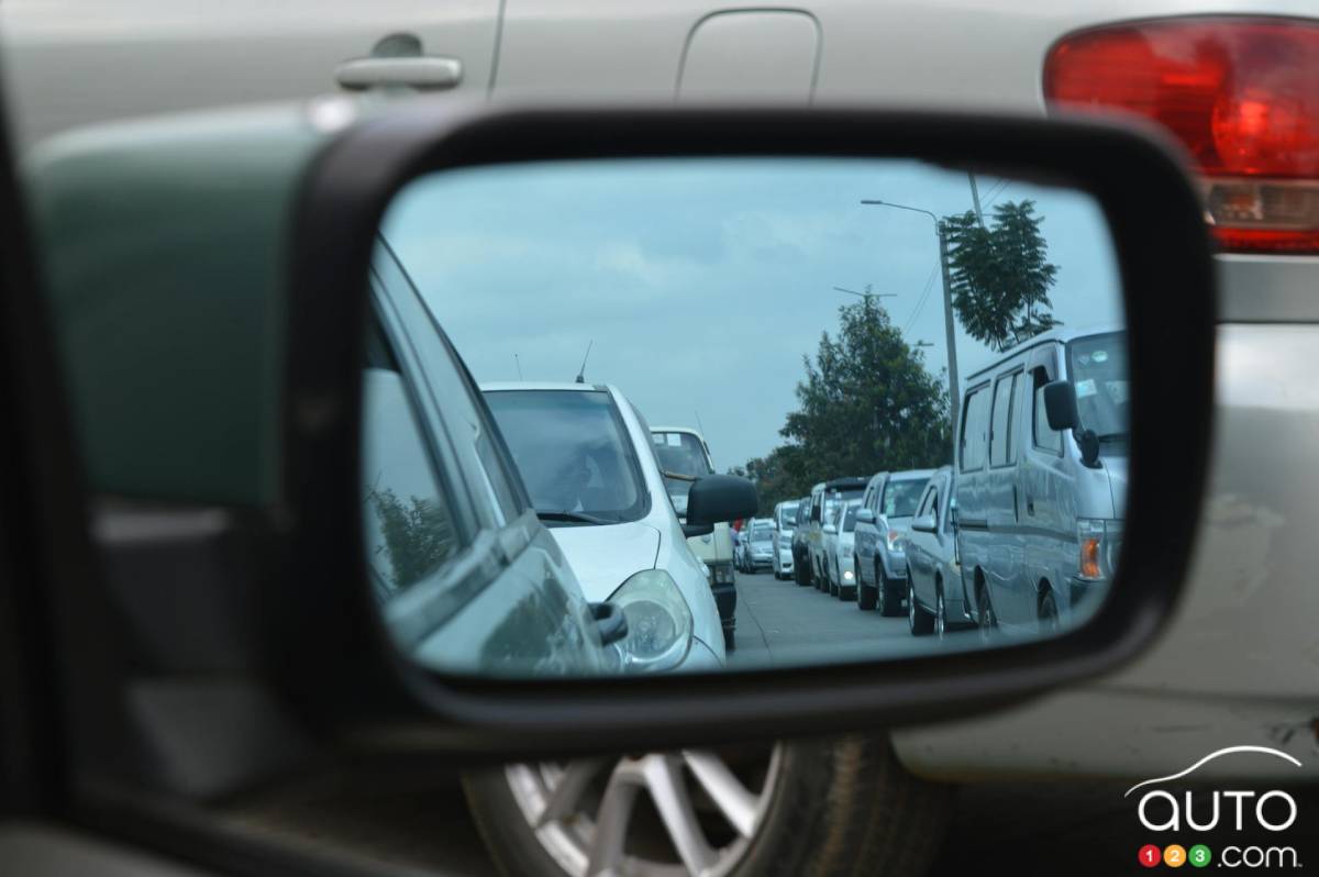As More Canadians Return to the Office, Traffic Congestion Builds