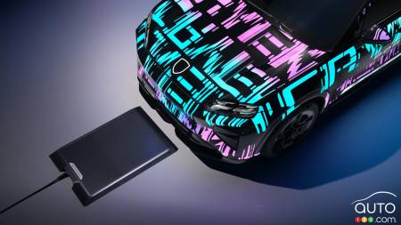 Porsche Shows 2025 Electric Cayenne with Induction Charging