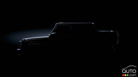 Mercedes-Benz Teases G-Class Convertible