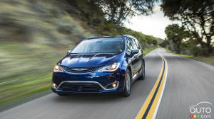 NHTSA Investigates 300,000 Chrysler Pacificas for Power Steering Issue