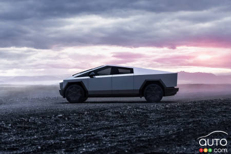 Tesla retire le Cybertruck de base alors que les ventes de camionnettes électriques stagnent
