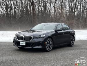 BMW 550e xDrive 2025, essai : redéfinir le luxe électrifié