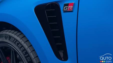 Toyota Will Go It Alone with Next Sports Car