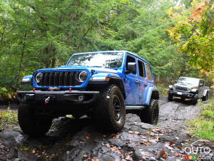 Jeep Wrangler et Gladiator 2025 : une randonnée hors route… pour retrouver le droit chemin