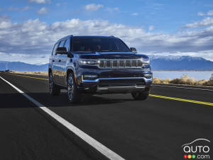 Jeep Recalls 123,000 Wagoneer, Grand Wagoneer SUVs over Window Trim Issue