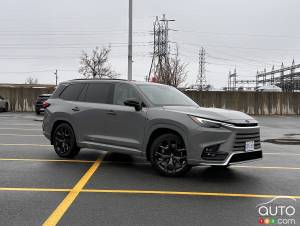 2026 Lexus TX 500h Review: The Fuel-Stingy Family Giant