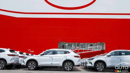 Ottawa fixe un quota de 49 000 VÉ chinois : ce que cela change pour le marché canadien