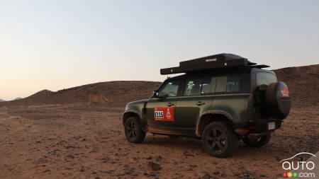 L'équipe de Defender fait ses débuts historiques au Dakar : course, innovation et aventure en Arabie Saoudite
