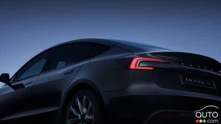 Pourquoi Tesla a-t-elle suspendu les commandes des Model 3 les moins chères au Canada?