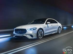 Mercedes-Benz Recalls Over 32,000 S-Class Sedans over Brake Failure Risk