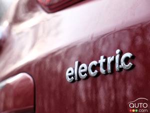 Véhicules électriques : les constructeurs face à des clients moins fidèles