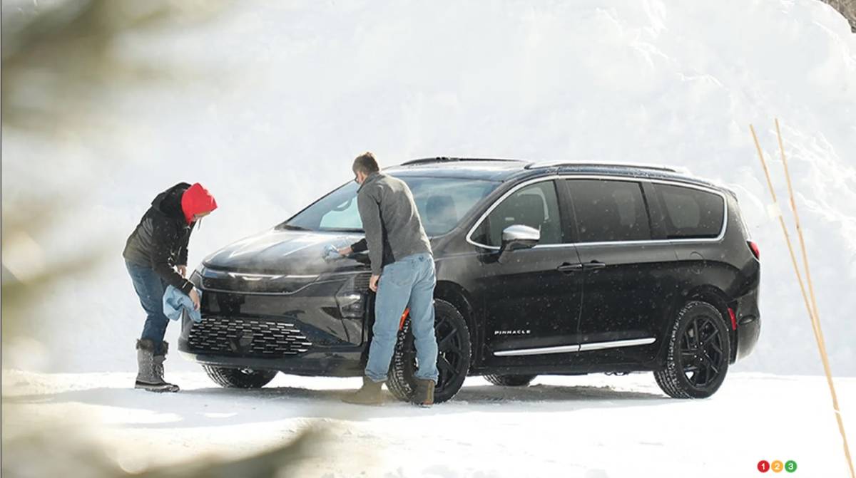 Chrysler Unveils a Preview of the New Pacifica