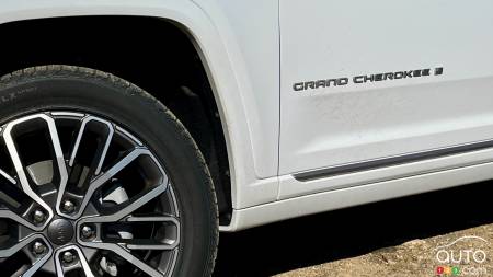 Jeep Removes U.S. Flag from Grand Cherokee for Canada