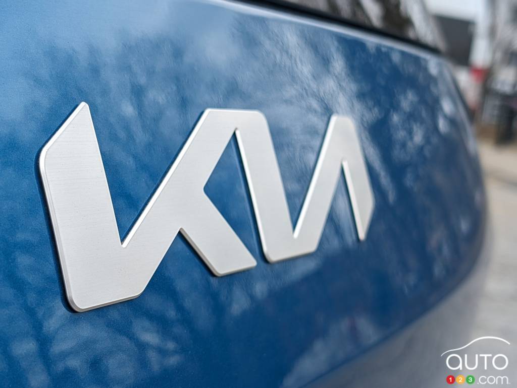 Kia and Hyundai logos