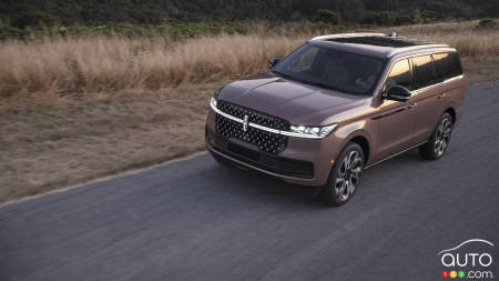 Lincoln Recalls 2026 Navigator to Fix Backsliding Driver’s Seat