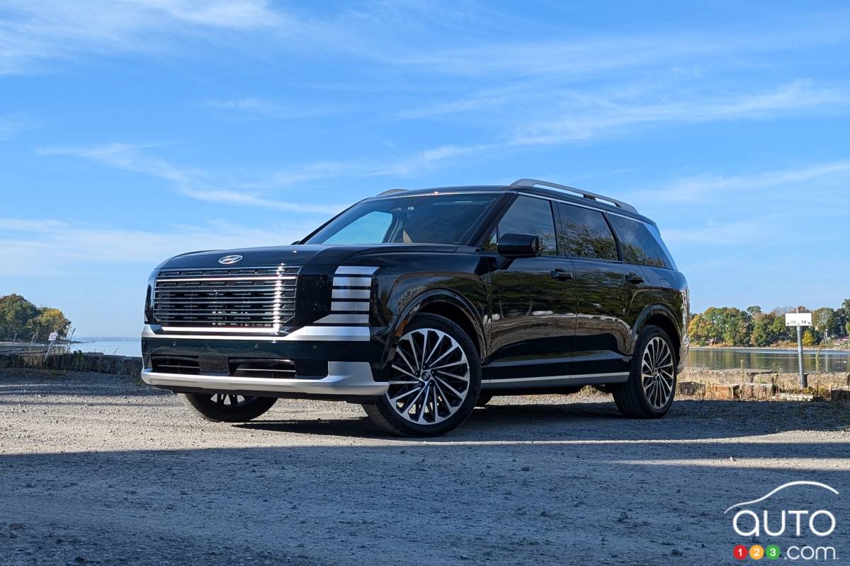 Hyundai Pauses Sales of Some Palisades After Fatality Linked to Power Seats