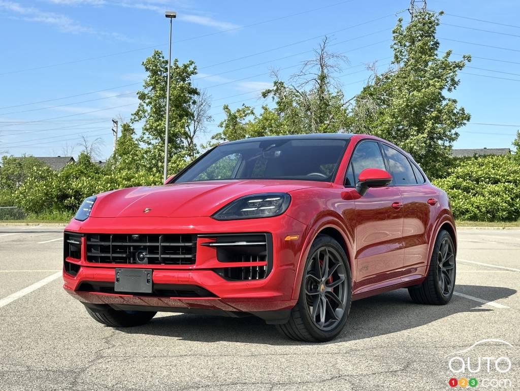 2025 Porsche Cayenne GTS
