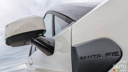 Hyundai Working on Santa Fe EREV, Spy Video Reveals