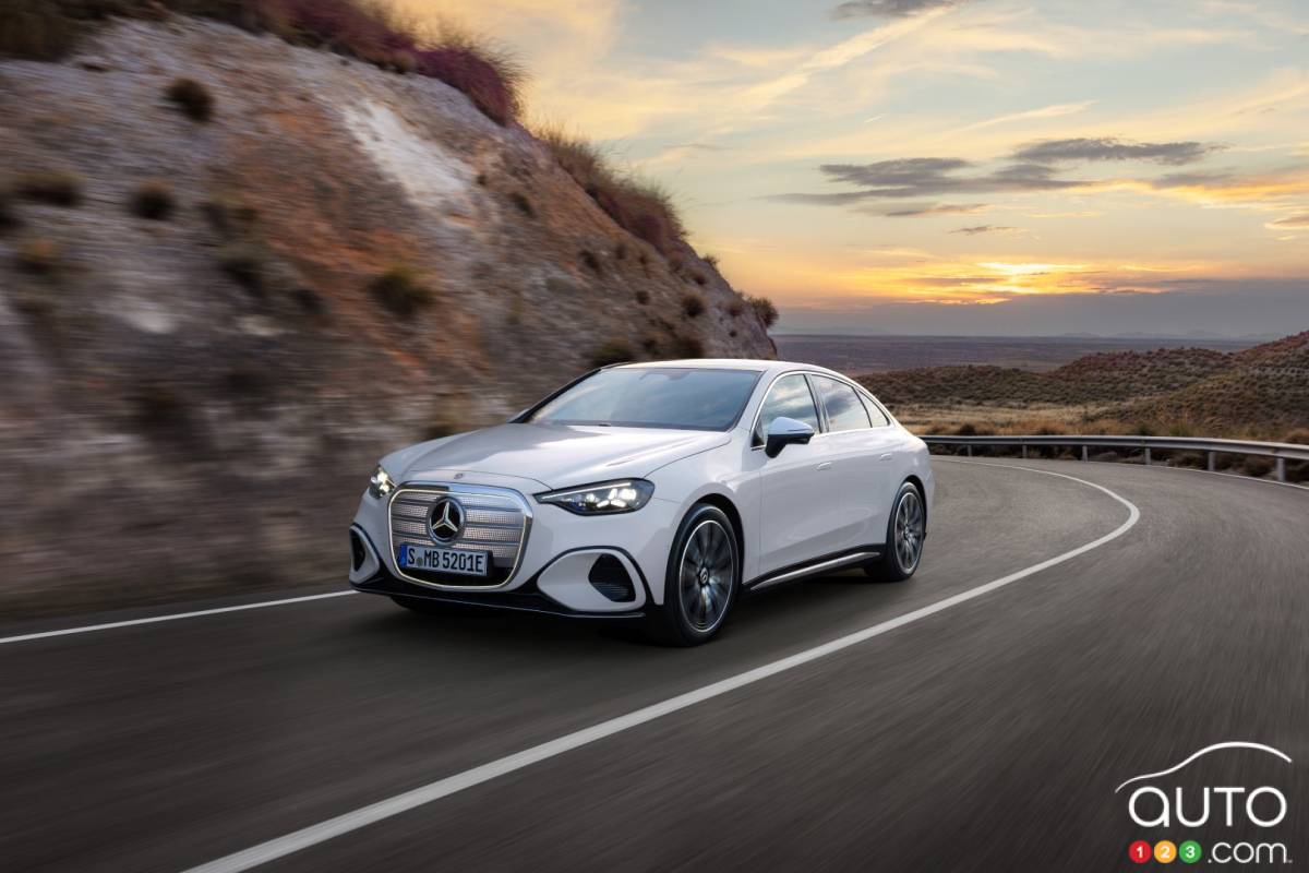 Mercedes-Benz Unveils Electric C 400 4MATIC as C-Class Enters New Chapter