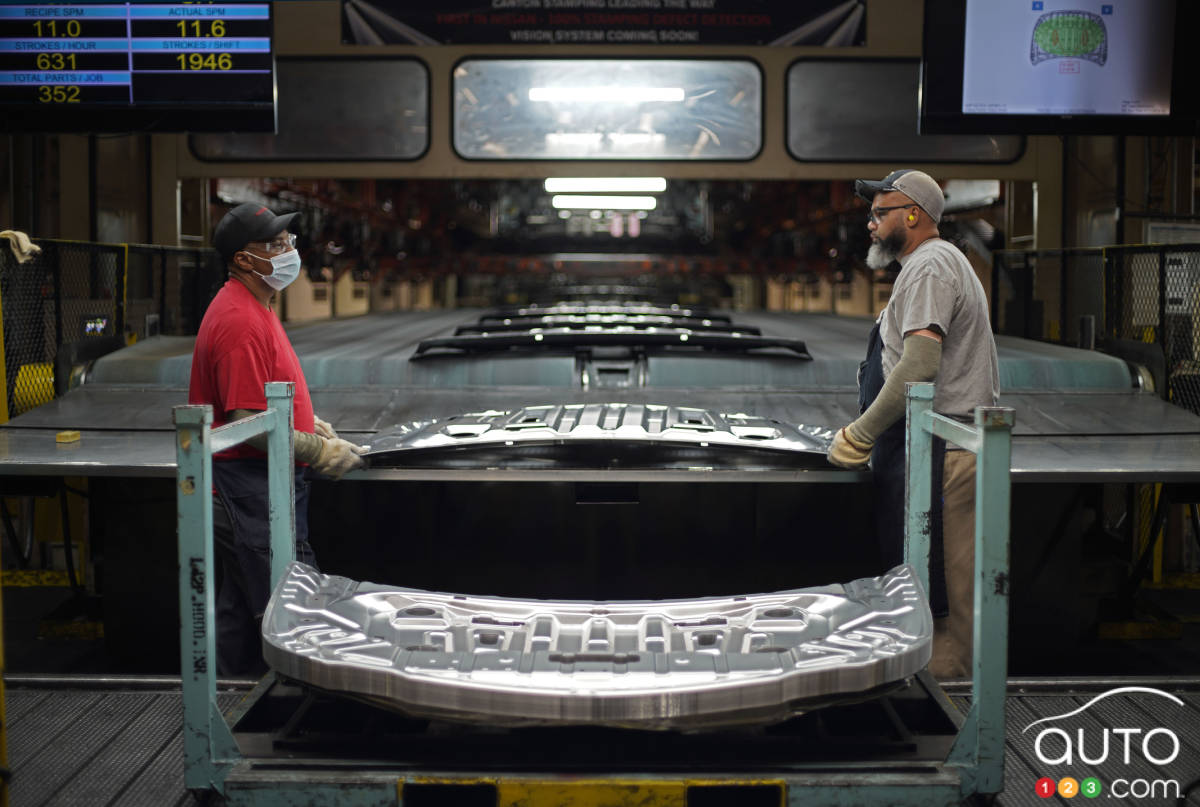 Nissan Shifts Gears, Cancels $500M U.S. EV Hub