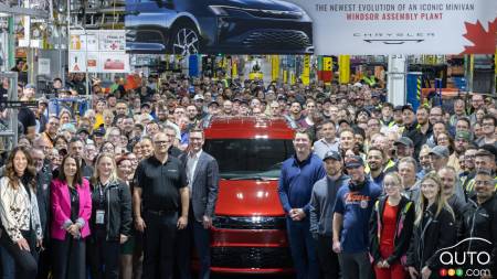 Production of Refreshed 2027 Chrysler Pacifica Officially Underway at Windsor Plant