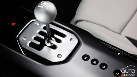 Ferrari ramène la boîte manuelle… à sa façon