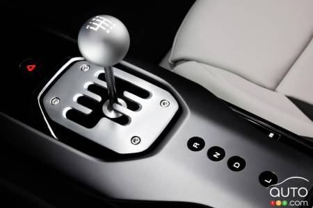 Ferrari Brings Back Manual Transmission… In a Fashion