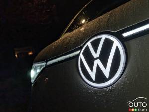German Volkswagen Workers Send Message to Top Brass