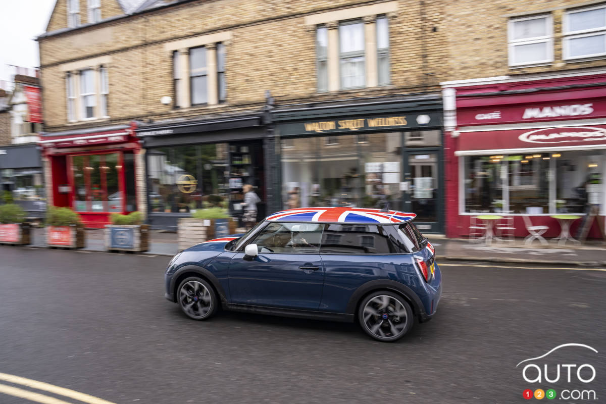 Mini Launches Limited Cooper Heritage Edition