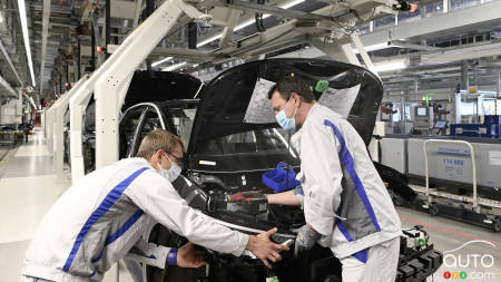 Le PDG de VW confirme que 50 000 suppressions d'emplois supplémentaires sont sur la table