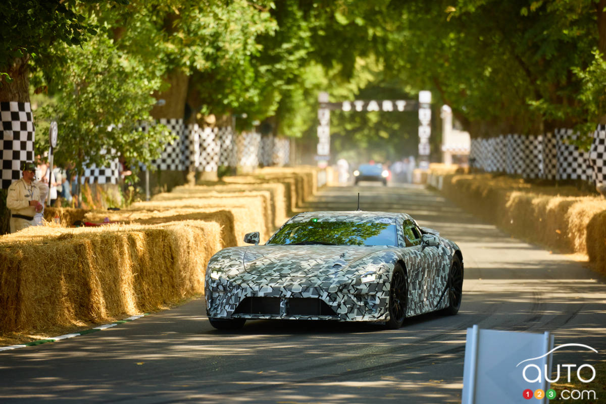 Lexus LFA Concept Makes First On-Road Appearance at Goodwood