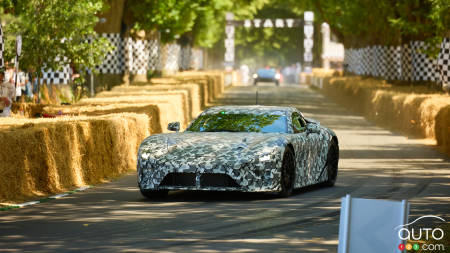 Des premiers tours de roue pour le concept Lexus LFA à Goodwood