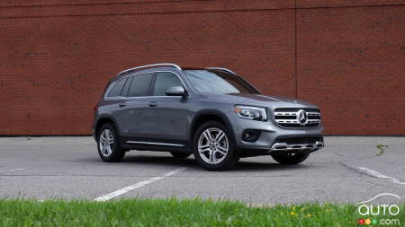 Mercedes-Benz Recalls 350,000 Vehicles Over Rollaway Risk