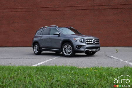 Mercedes-Benz Recalls 350,000 Vehicles Over Rollaway Risk