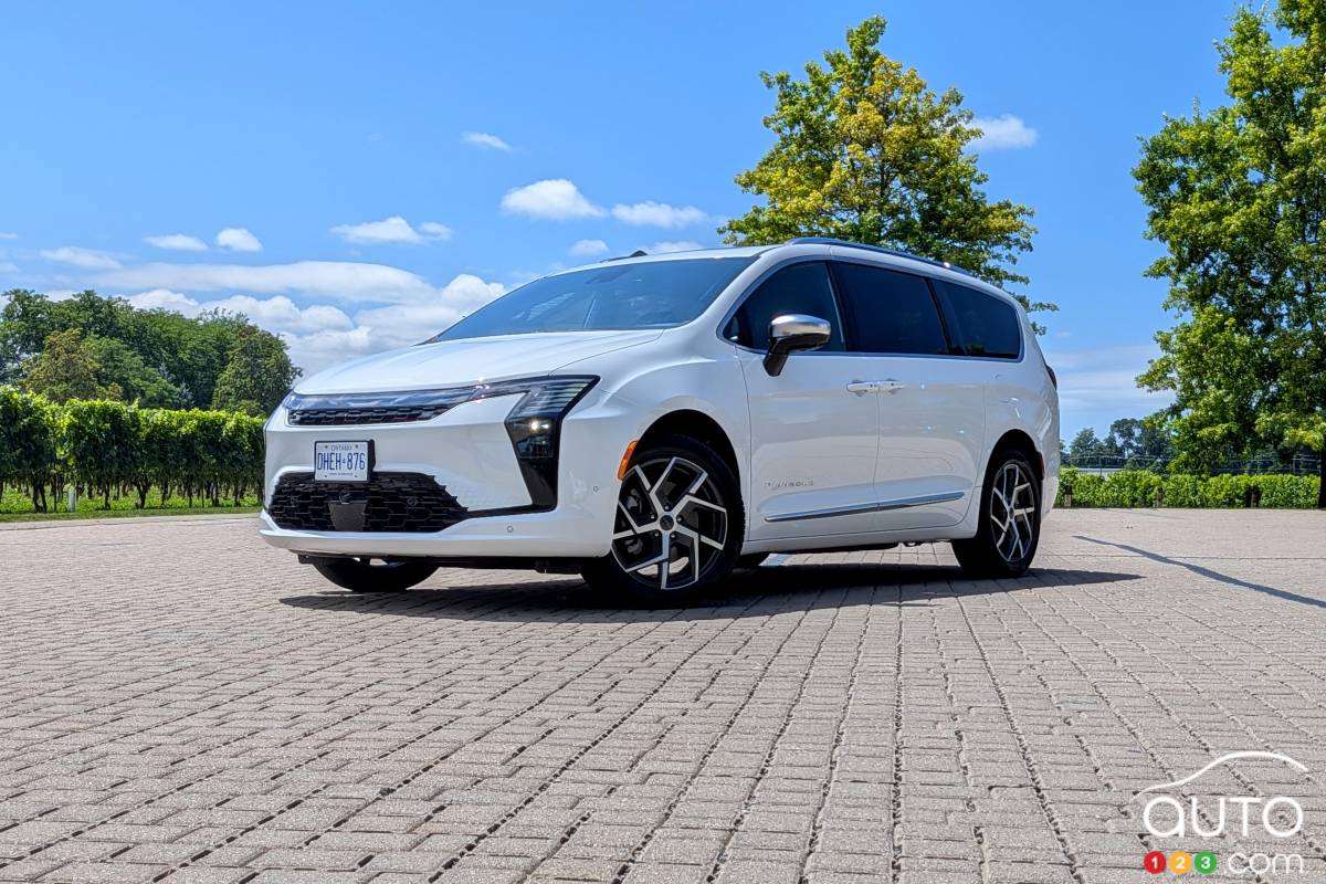 Chrysler Pacifica 2027, premier essai : de légers changements en attendant de plus grands à venir