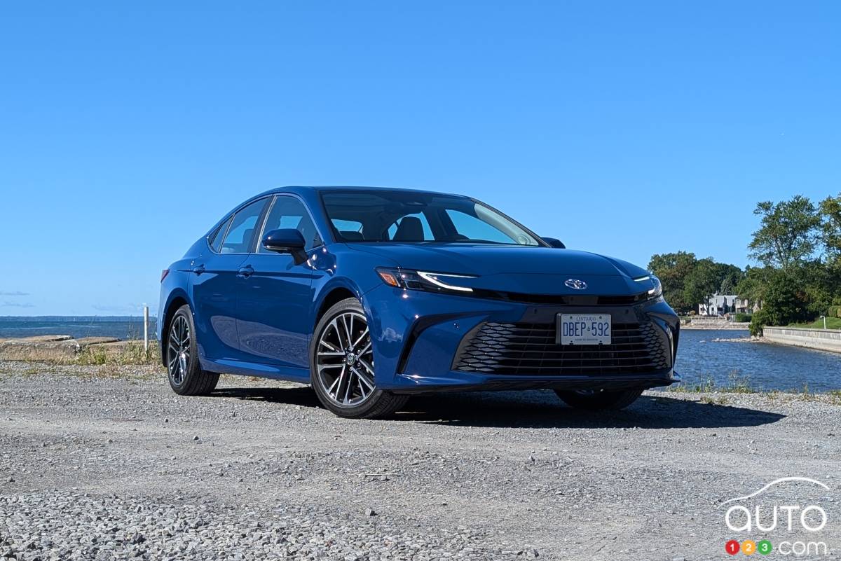 Écrans noirs : Toyota rappelle un demi-million de Camry aux États-Unis