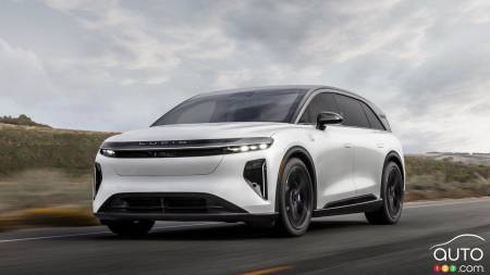 Lucid Presents 1,070-hp Gravity GT-S at Monterey Car Week