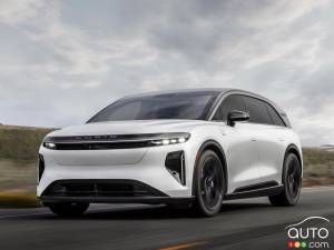 Lucid Presents 1,070-hp Gravity GT-S at Monterey Car Week