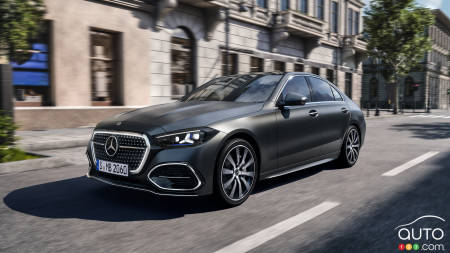 La Mercedes-Benz Classe C 2027 arrive avec une IA avancée, des moteurs électrifiés et un style raffiné