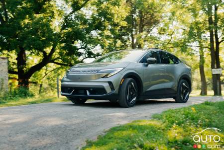 Mitsubishi’s Eclipse Sportback EV: Up to 454 km of Range, Two Charging Ports