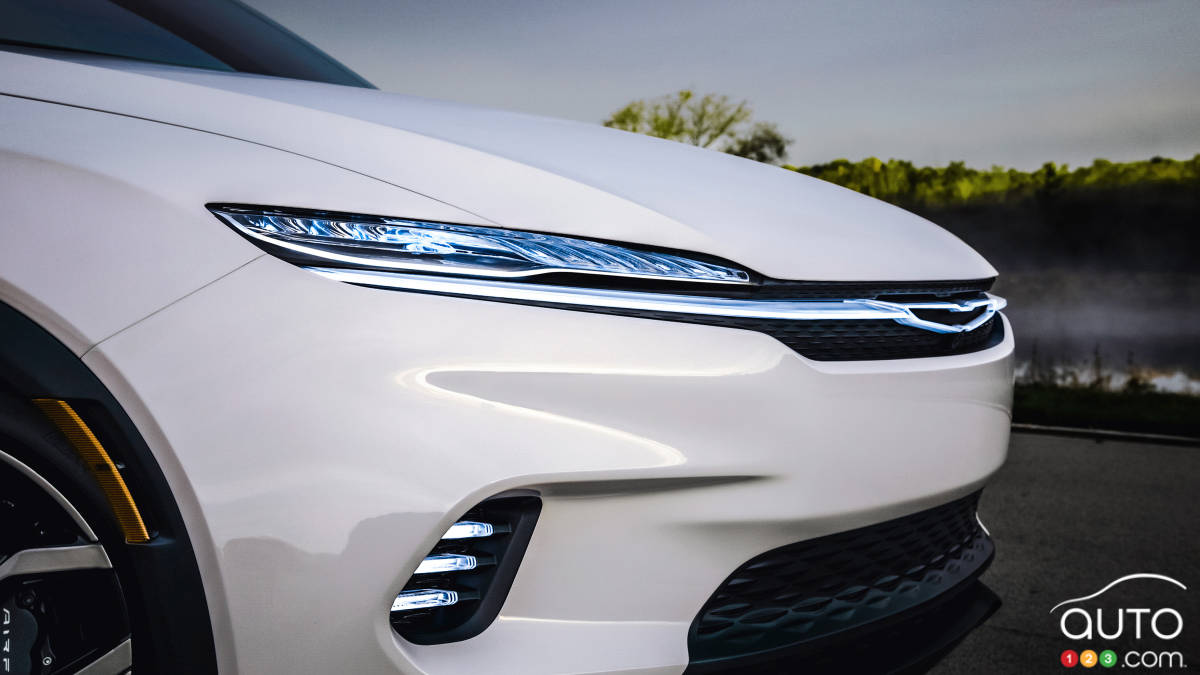Chrysler prépare deux multisegments abordables