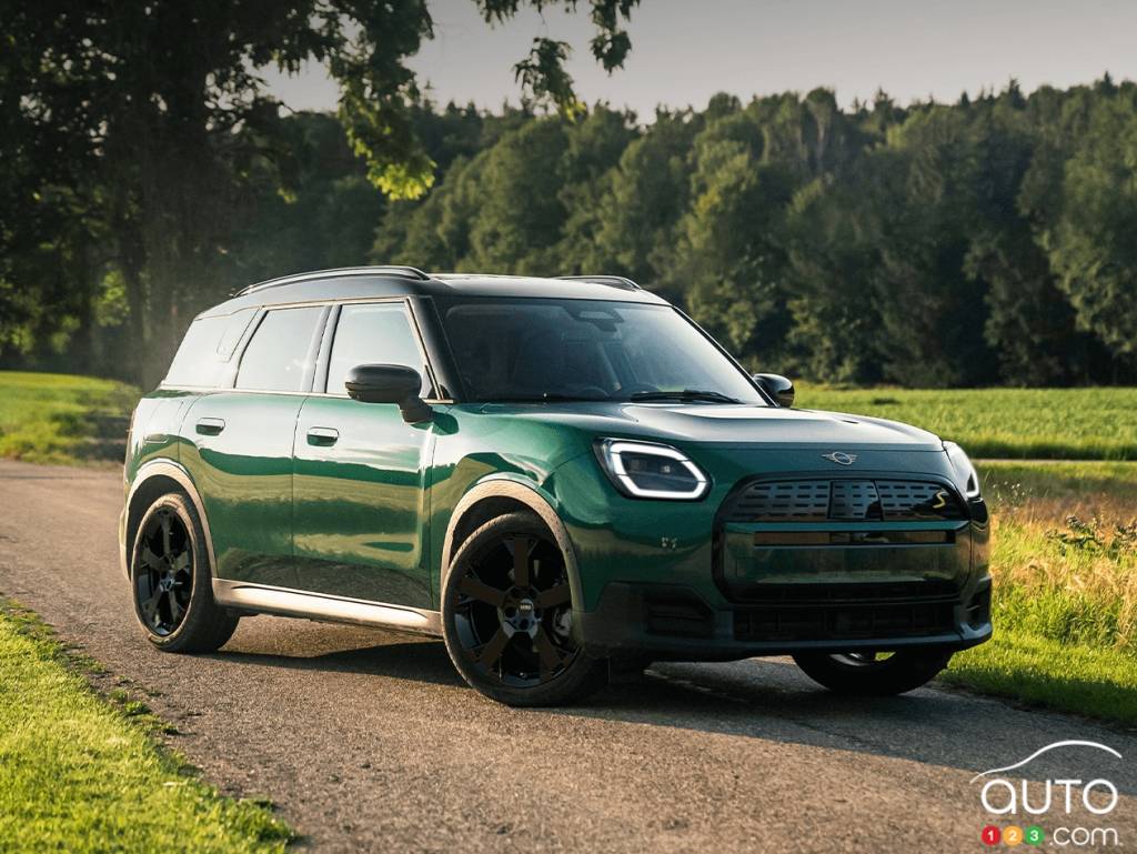 The 2027 Mini Countryman SE ALL4 Elementary