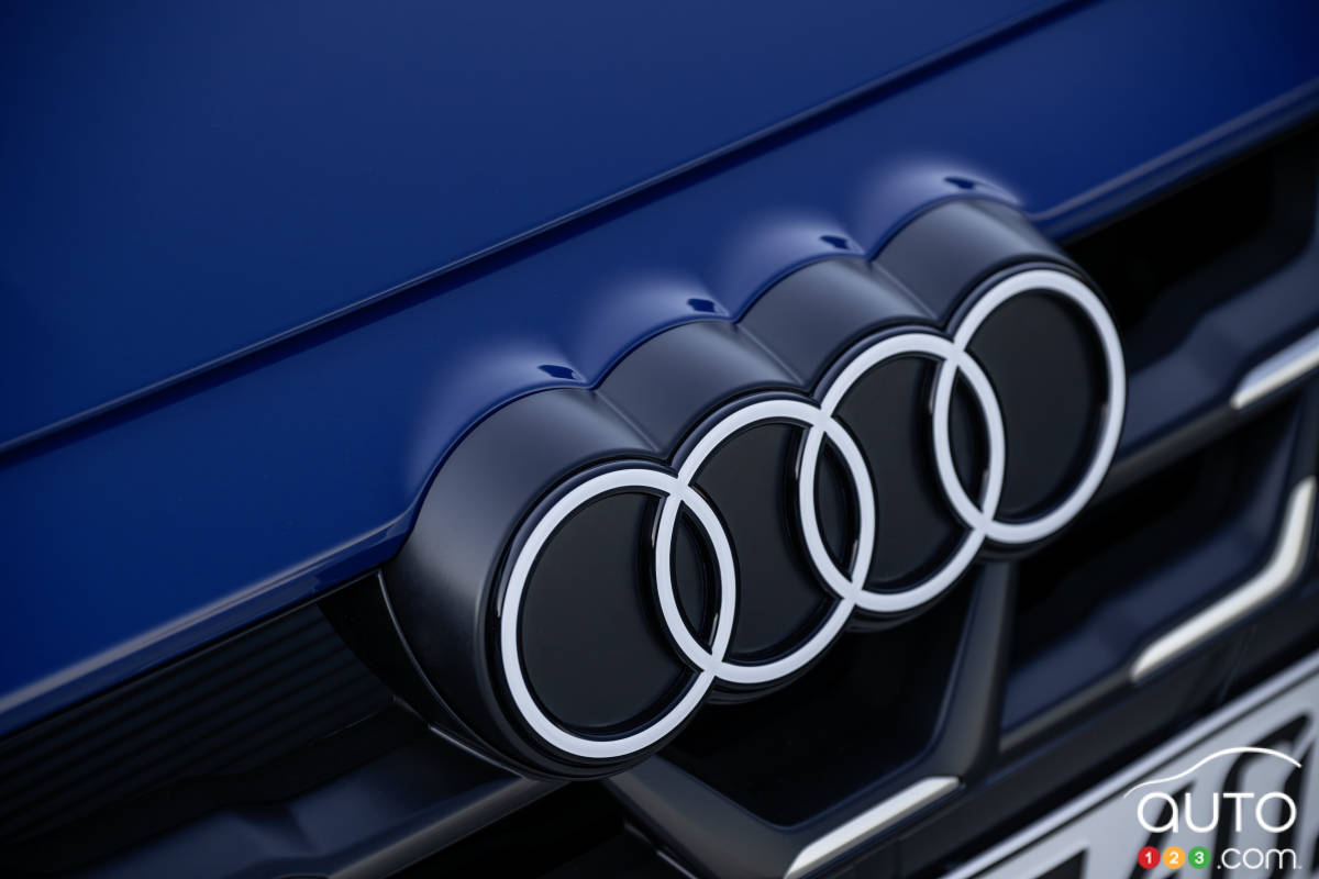Audi S3 2025, logo Audi en relief sur la calandre