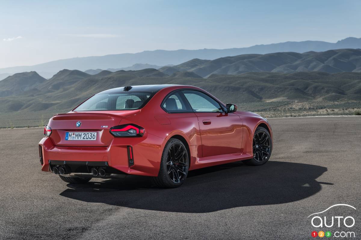 La BMW M2 2023, trois quart arrière