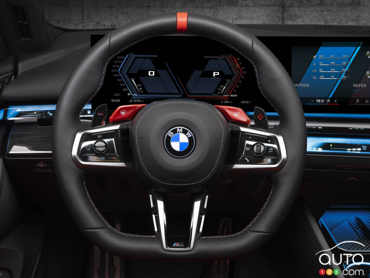 BMW M5 Touring 2025, volant