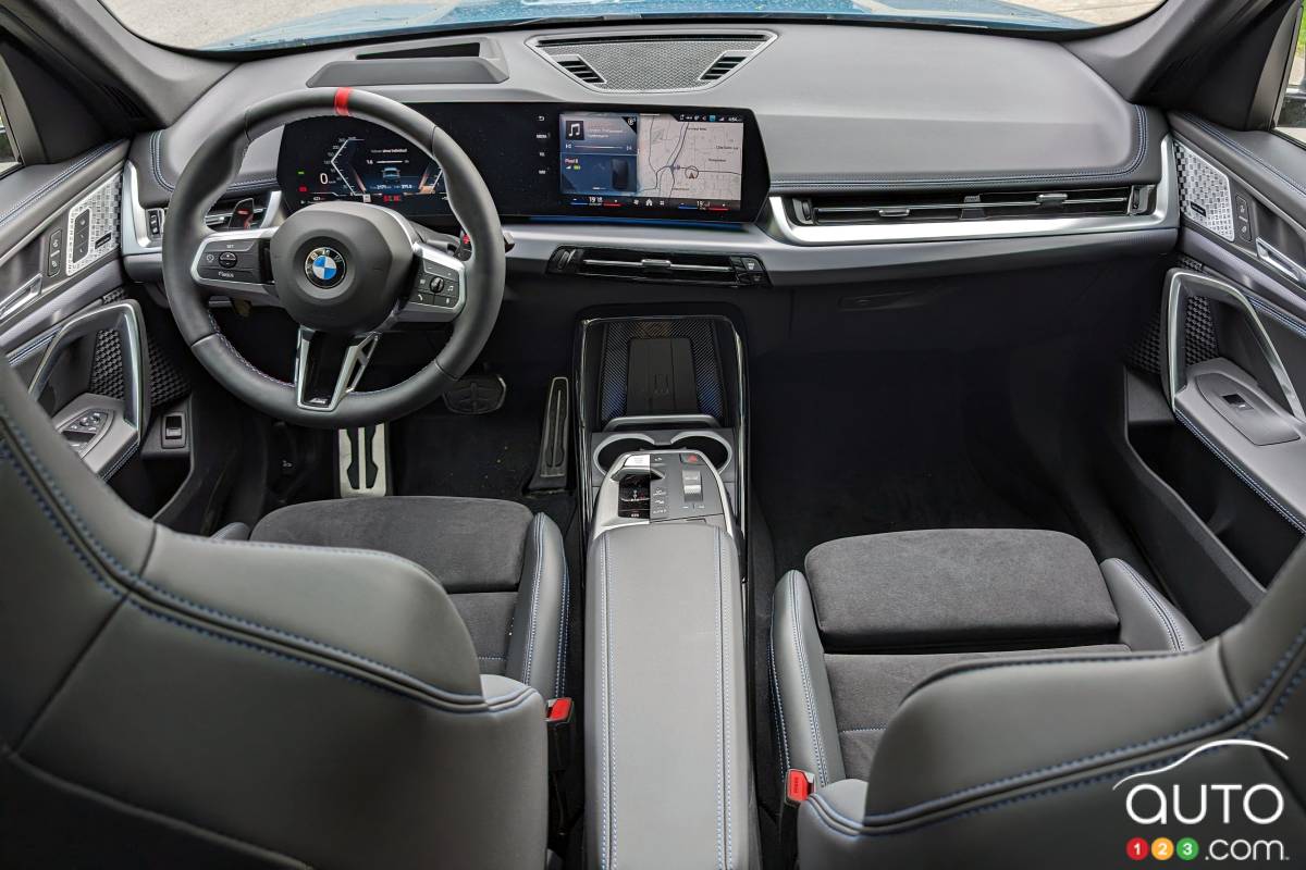 L'intérieur du BMW X1 M35i 2024