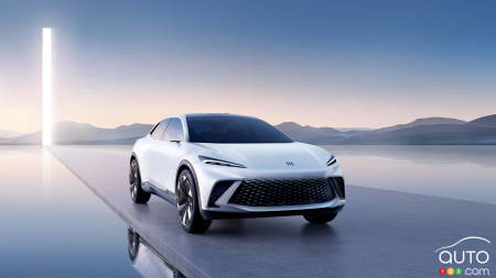 The Buick Electra-X Concept, front