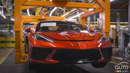 A Chevrolet Corvette on the assembly lin, img 2